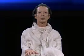 东京奥运开幕式舞蹈阴森可怕像鬼片，网友：贞子既视感真是重口味图片