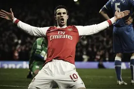 谁欲横刀立马？英超纵横威武，唯有橙色天将—范佩西图片