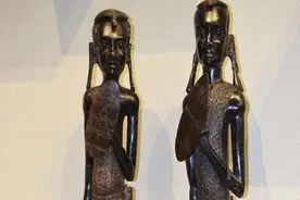 9年前24岁非洲美女嫁54岁中国画家，如今过得还好吗？来看看吧图片