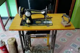 农村70年代流行的缝纫机，现在已是老旧物，为啥还有人花高价收？图片