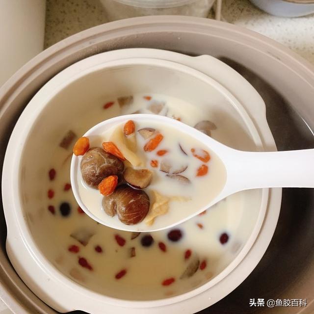 椰肉花胶牛奶 2026年椰肉花胶牛奶做法