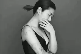 她终于逆风活成了穿着铠甲的勇士图片