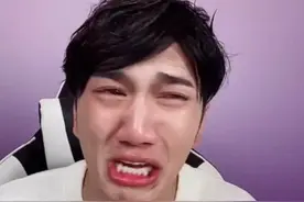 韩佩泉哭上热搜，被网友刷屏群嘲，他终于被自己“作”翻车了图片