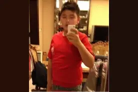 陈凯歌21岁儿子晒童年照，身材壮实大肚腩突出，家中环境显杂乱图片