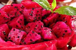 市面上的红心和白心的火龙果，你知道区别吗？别再分不清楚了图片