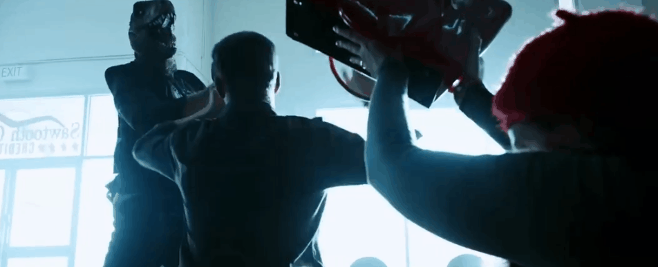 好久没看这么猛的恐怖片，看完它，我起码飙了100句脏话