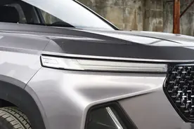 新宝骏“销量收割机”，发动机带T，后排放倒可当床，仅售12万图片