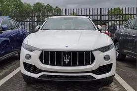 国五倒计时，74万中东版玛莎拉蒂莱万特，配置真的低到一无是处吗图片