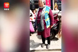 郑州官方规定的机动车停车费标准最低是2元！现实却是大多5元起步视频封面