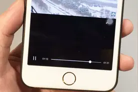 原来微信朋友圈还能发送5分钟的小视频，看完我就学会了视频封面