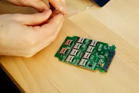 废旧手机SD卡用来DIY SSD固态硬盘视频封面