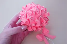 手把手教你折纸浪漫的樱花花球，简单又漂亮，只需几张纸就可以