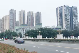 四川眉山，这个离成都不远的五线城市，房价怎么样，贵吗