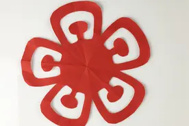 剪纸手工：巧手妈妈手把手教你剪一朵大花瓣五瓣花，漂亮极了