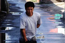中国首例！21岁小伙因意外捡到一条项链，9小时后却被截掉双腿视频封面