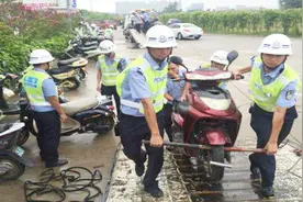 电动车车主要哭了！这种电动车上路必须持有驾照，否则严惩不贷