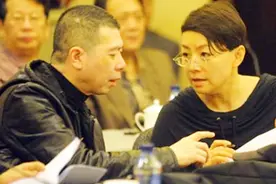 又一个“假草根”被冯小刚当场揭穿：你装憨厚！宋丹丹却给通过！