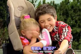 查莉的黄包车上路了，居然还带回来不少的罚单视频封面