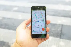 只需打开这个2开关，手机立马变成追踪器，立刻查看另一半去过哪