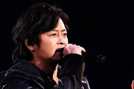 能和王杰同台飙歌的唯一女歌手，唱功一流，此曲堪称绝唱！视频封面