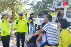 为什么很多女生坐摩托车都喜欢侧着坐？万万想不到是这样视频封面
