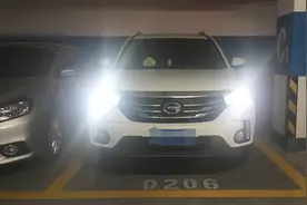 为什么汽车两个大灯高度不一样？原来是厂家故意设计的，太聪明了