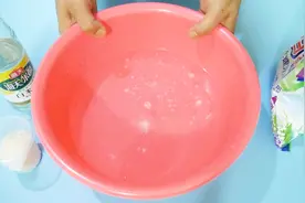 小飞虫傍晚开灯时飞到家里来？别急，教你一招，飞虫来多少灭多少