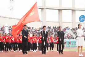 超燃延时摄影！2018郑大校运院系方阵表演震撼来袭！视频封面