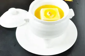 一分钟告诉你完整取出盒中豆腐的小妙招，很聪明