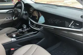 吉利GE最美国产B级轿跑！沃尔沃平台，1.5T混动，内饰让人尖叫！