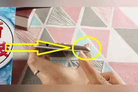 华为手机顶部的这个小孔，千万不要乱动，弄坏了手机就不能用了！