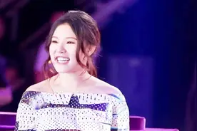 Hold姐谢依霖曝出与老公的此事，还说不去巴黎度蜜月的原因视频封面