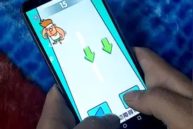 名字神躲闪，超级坑爹的游戏，要求躲避一切障碍，金币也不能吃