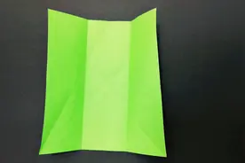 把一张纸三等分视频教程，不借助任何工具哦