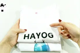 去年的白T恤洗不出来都扔了？教你一个清洗妙招，洗完像纸一样白视频封面