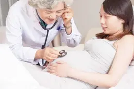 孕妇怀孕八个月，孕肚竟慢慢变小了，检查后医护人员笑弯了腰视频封面