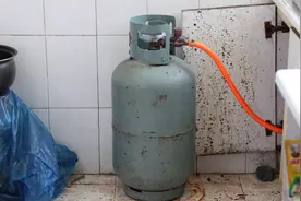 煤气罐里装的到底是什么气？煤气，天然气还是液化气？今天明白了视频封面