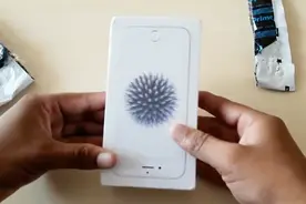 iPhone6（土豪金）怀旧开箱一波，苹果公司外观进化的里程碑视频封面