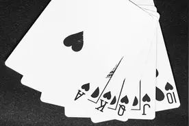 为什么扑克牌会有四种花色？JQK分别是谁？看完才知道，涨见识！