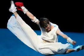 青年舞蹈家刘福洋，用精湛民族舞惊艳世界，用心舞蹈才是硬道理！视频封面