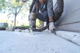 一直好奇塌陷的地面怎么修复，看完工人朋友的展示，终于是明白了