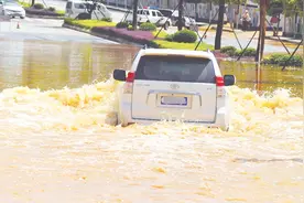 车子被水淹后怎么处理？记住这几点，不然保险公司可能一分不赔