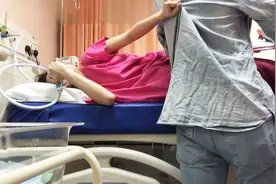 产妇难以忍受开指阶段的剧烈阵痛，只能靠不停吸笑气来麻醉自己！视频封面