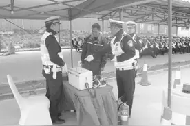 晋中交警支队进行危化品运输车辆交通事故查处 及处置汇报演练图片