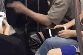 北京地铁老人飚英语怒骂未让座女生？当事人出来解释了图片