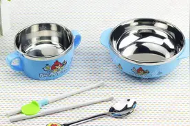 塑料的、不锈钢的还是陶瓷的？宝宝餐具哪种好？妈妈快来对照一下