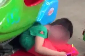 “摇”出来的危险！摇摇车频频伤人 家长需要格外留心图片