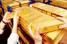 又一国家将黄金运回，美联储黄金储备已跌至最低，中国出手不？视频封面