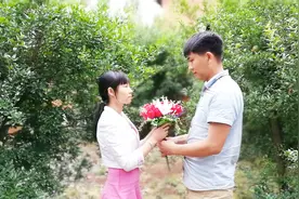 看看农村小伙是怎样把心意的姑娘娶回家的，只用了一招