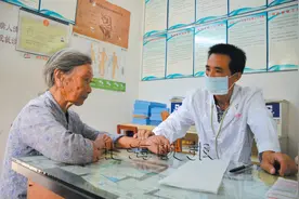 2图速览，井陉建档立卡贫困人口医疗待遇提高啦！图片